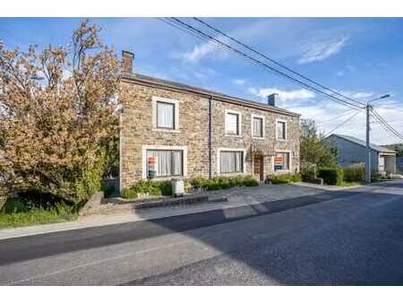 maison en pierres de pays
