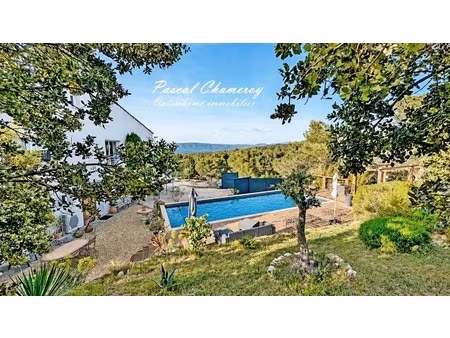 vernègues - secteur cazan (13) | magnifique maison de 190 m² avec vue panoramique & revenu