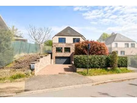 villa très spacieuse près du centre de wezembeek-oppem