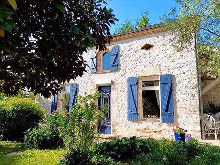 calme et charme en pierre à villeneuve-sur-lot