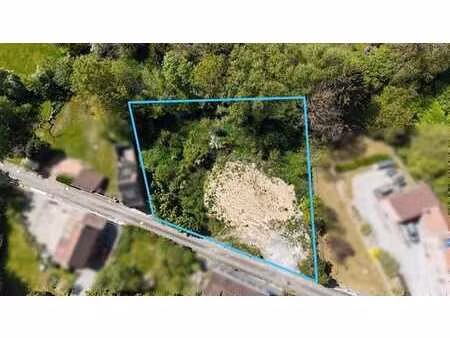terrain de 1800 m² dans un cadre verdoyant à ransart