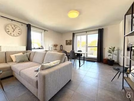 magnifique duplex (2ch + 2 sdb)  terrasse  et 2 parking