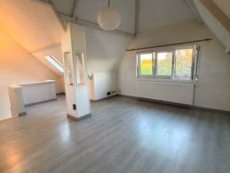 appartement 2 ch. jambes - lumineux