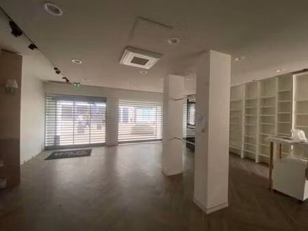 local commercial à louer