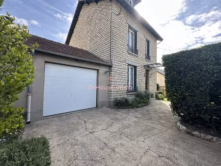 maison en pierre individuelle dans les martraits