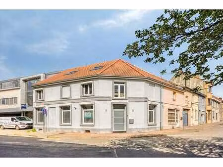spacieuse maison rénovée de 3 pièces avec grande terrasse...