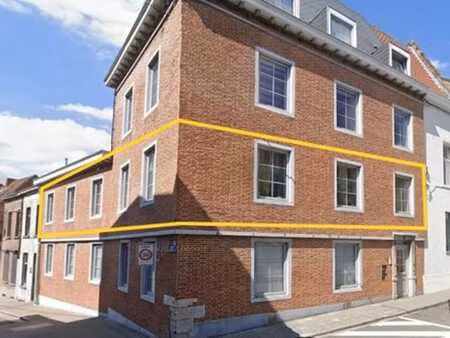très spacieux appartement de 143 m²  économe en énergie (peb