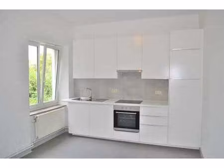 appartement 2ch à louer à charleroi - 99m²