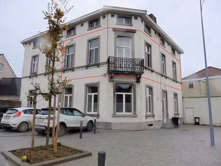 appartement 2 chambres + bureau / dressing  feluy  peb c