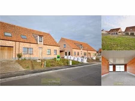 immeuble de rapport à vendre à rue d'orroir 26 amougies (rbv79703)