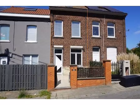 maison à vendre avec terrasse et jardin   roux (vbe16160)