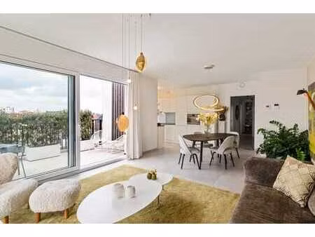 penthouse ensoleillé avec 3 terrasses à proximité du rupel