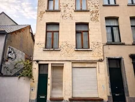 une maison unifamiliale