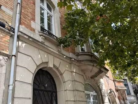 appartement 3 ch. dans maison de maître