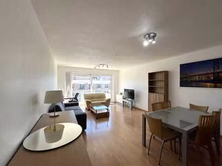 appartement 2 chambres  meublé  avec 2 terrasses et parking.