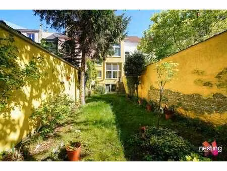 cinquantenaire - belle maison avec jardin