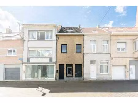 maison de ville rénovée avec 3 chambres