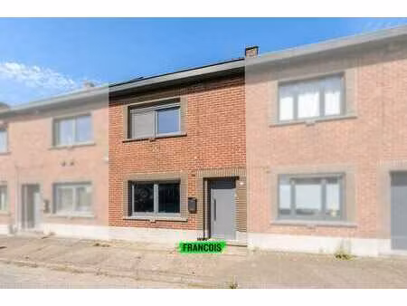 maison idéale pour débuter avec jardin et garage à sint-lie…