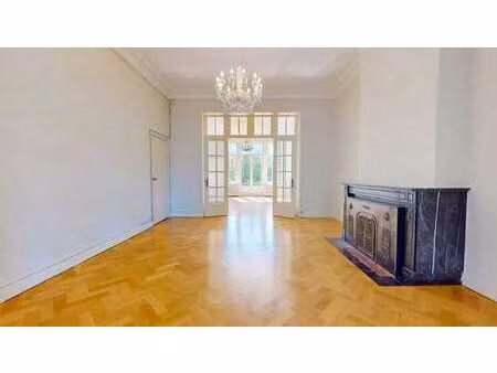 cinquantenaire: grand appartement 1 chambre +/- 132m2