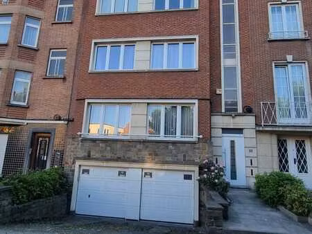 superbe appartement 2ch dans un petit immeuble