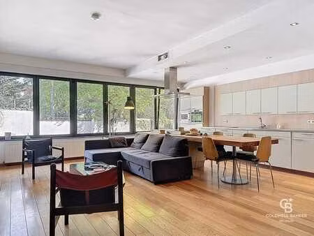 bel appt (+-108m²) 1 ch style loft / quartier toison d’or.