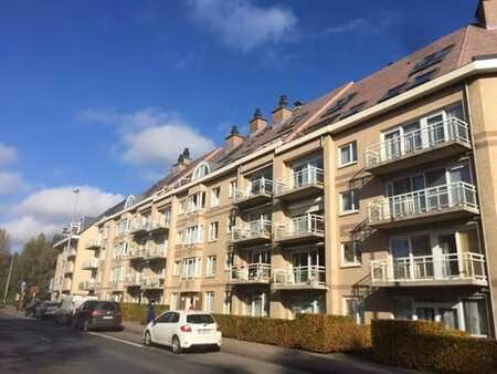 sympathique studio près du métro roodebeek