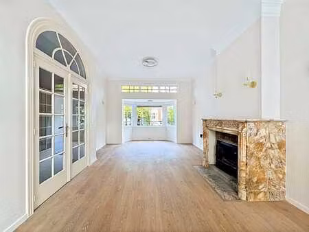 lumineuses maison 4 chambres avec jardin et garage