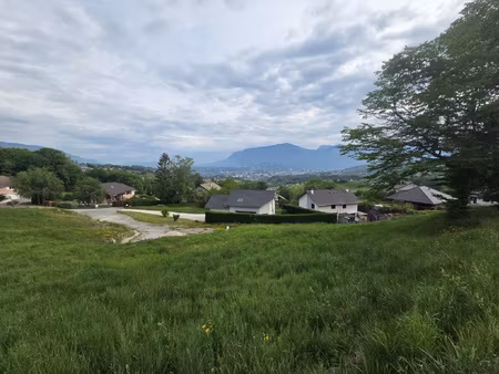 saint-cassin : terrain viabilsé de 851m2 vue panoramique