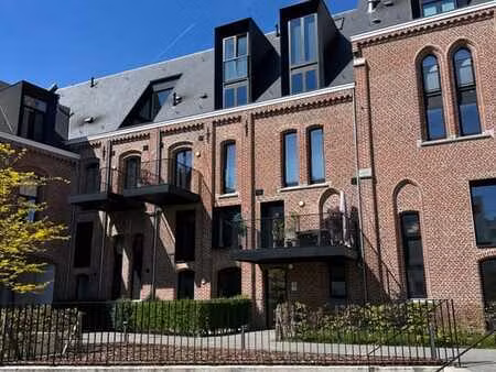 bel appartement moderne de 3 chambres avec jardin au cent...