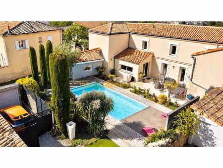 vente maison 8 pièces 270 m² à angouleme (16000)  749 950 €