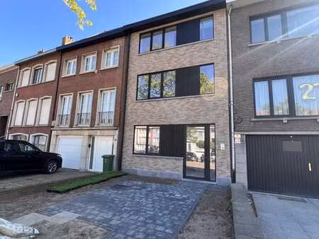 gelijkvloers nieuwbouwappartement 1 slaapkamer en tuin