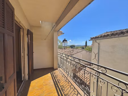 maison de village avec terrasse et garage