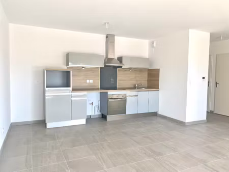 grand 2p lumineux dans résidence neuve
