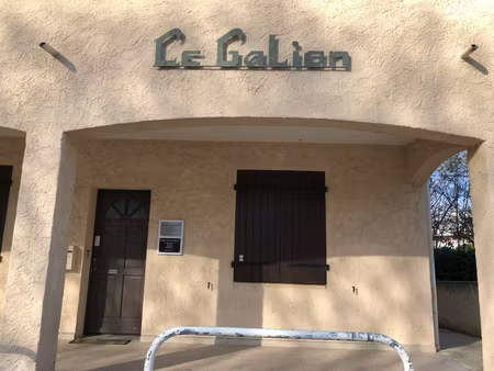 local professionnel - saint cyr sur mer 3 pièces - 79 m2