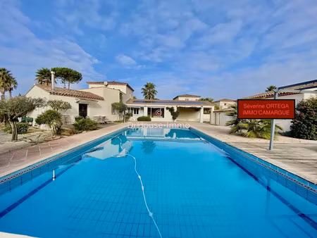vente maison 10 pièces 300.4 m² à aigues-mortes (30220)  1 090 000 €