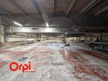bâtiment 7667 m²