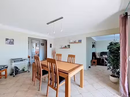 location appartement 4 pièces 80.63 m² à sénas (13560)  1 080 €