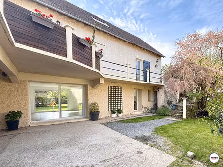 maison refaite à neuf 7 pièces 175 m2