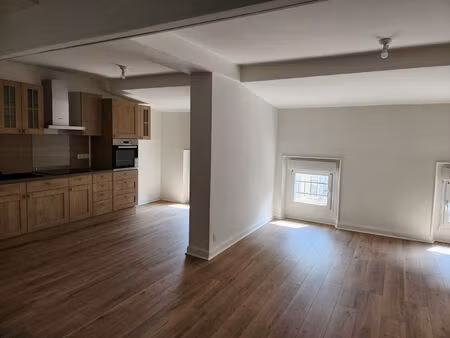 appartement t bis centre ville