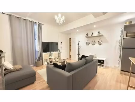 rare – t2 de charme entièrement rénové – hyper-centre petit bayonne