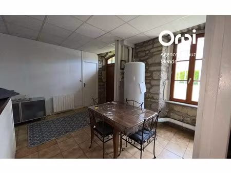 location appartement  55 m² t-3 à mende  414 €