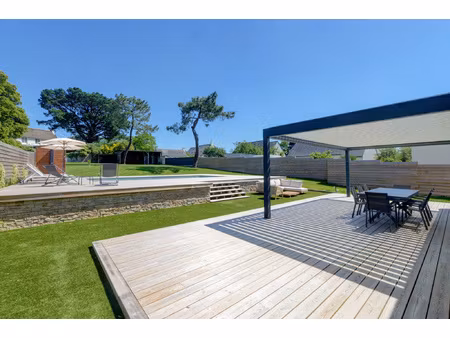 propriete d'exception 218 m2 sur jardin de 1 500 m2