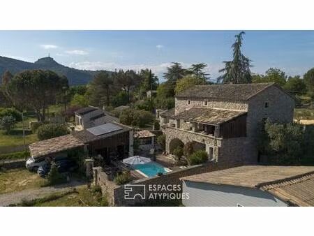 bergerie de caractère rénovée du xviiième siècle avec vue piscine et carport