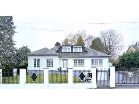 superbe villa 4 façades avec 3 suites parentales à rousies