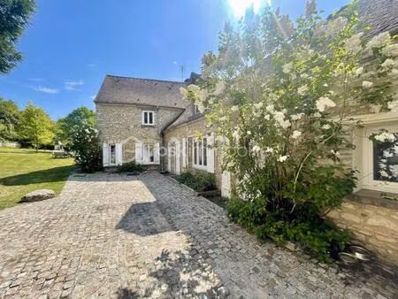 maison de charme au cœur du vexin – village recherché