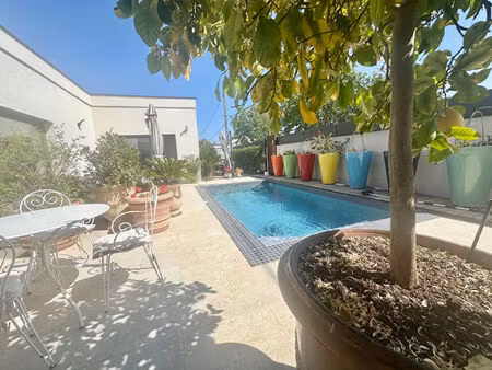 villa contemporaine t4 plain pied avec piscine à ornaisons