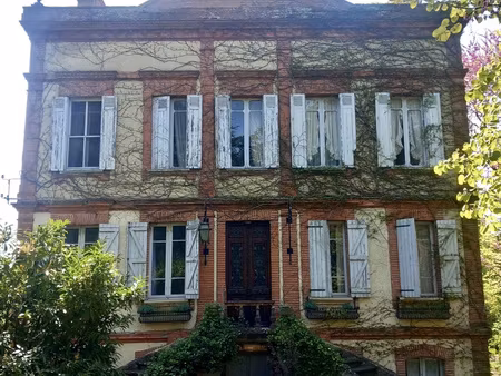 maison de maître de caractère à rénover fort potentiel
