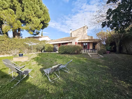 villa aigues mortes centre