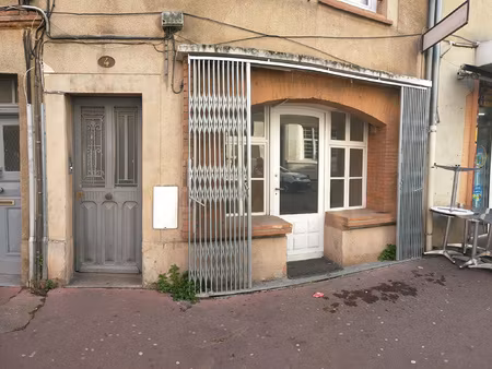jeanne d'arc - local commercial de 24m2 - 720 eur
