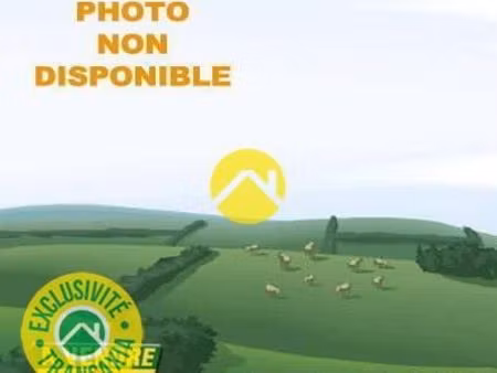 aux abords de la ville